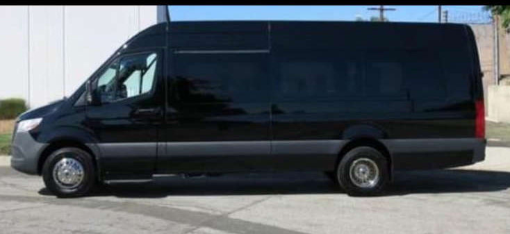 What Is the Best Way to Get Around Washington, D.C. as a Tourist?