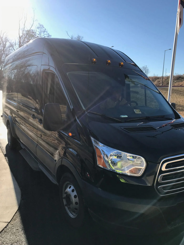 How to Arrange Bus Service in DC for Holiday Parties