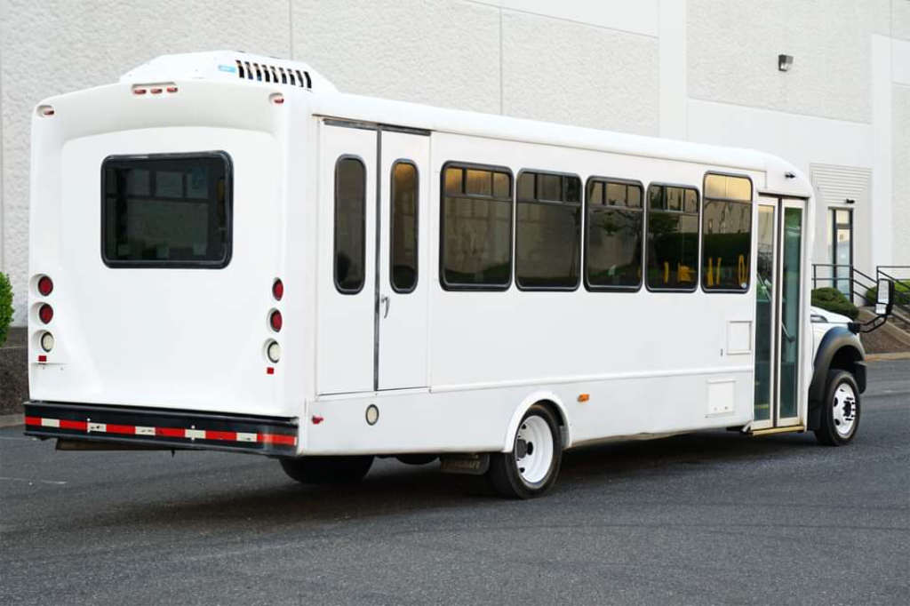 How Can Seniors Get Around DC Without a Car?